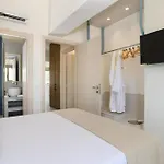Mylos Luxury Escape 팔리라키