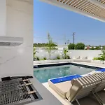 빌라 Mylos Luxury Escape 팔리라키