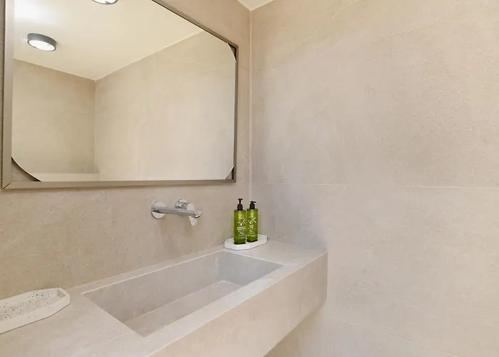 Mylos Luxury Escape فاليراكي