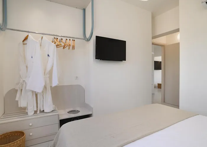 Mylos Luxury Escape 别墅 法里拉基